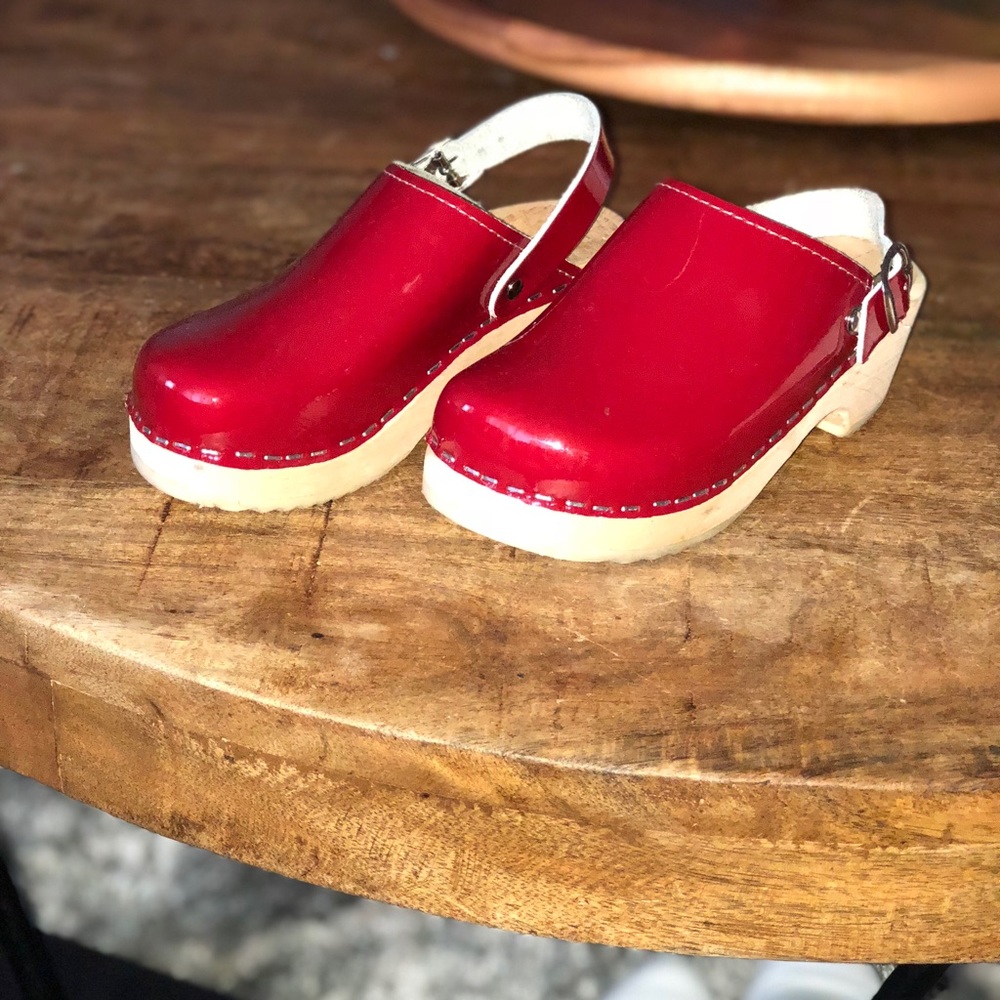 Kids clogs